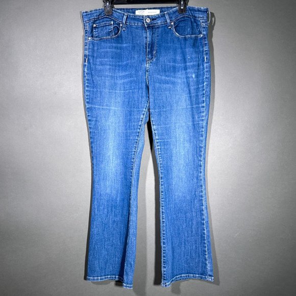 Signature Levi Strauss Mid Rise Bootcut Jeans Size 16S W33 X L30 - Picture 2 of 16